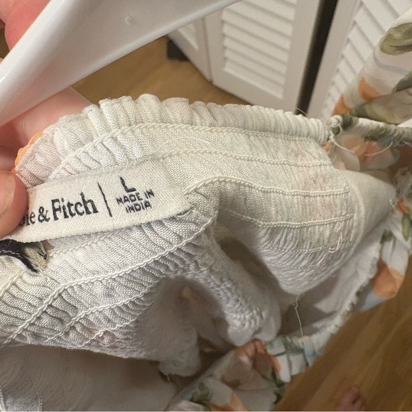 Abercrombie & Fitch Ruched Ruffle Puff Sleeve Mini Dress Size Large - Picture 4 of 4